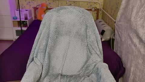 Snapshot of linavira chatting on 04/28/26, 06:57 Luna online show from 04/28/26, 06:57