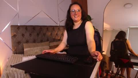Snapshot of linceadictiva chatting on 05/23/26, 01:48 LINCE online show from 05/23/26, 01:48