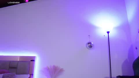 Lincy Rios  online show from 09/23/25, 07:06