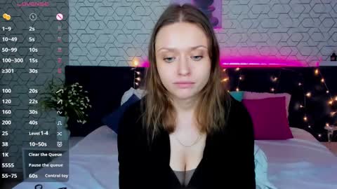 Snapshot of linda__bryant chatting on 12/06/24, 04:03 Linda GMT2 Mon Tu Fri Sa Su 0300am-1000 am online show from 12/06/24, 04:03