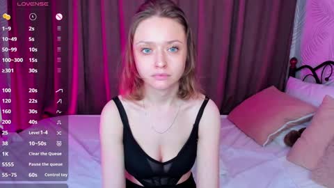 Snapshot of linda__bryant chatting on 01/12/25, 03:49 Linda GMT2 Mon Tu Fri Sa Su 0300am-1000 am online show from 01/12/25, 03:49