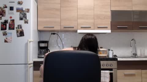 Snapshot of linda_aa chatting on 10/29/25, 08:10 Linda online show from 10/29/25, 08:10