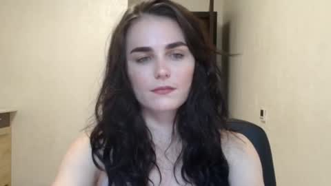 Snapshot of linda_aa chatting on 11/05/25, 08:20 Linda online show from 11/05/25, 08:20