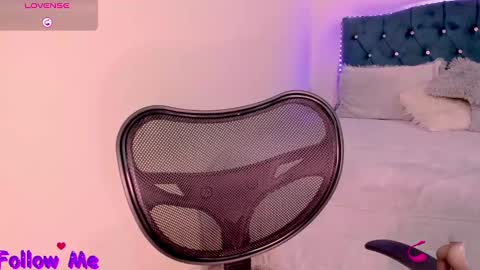 Snapshot of linda_alana chatting on 01/12/25, 03:39 Alana online show from 01/12/25, 03:39