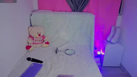 Linda online show from 07/29/26, 03:04