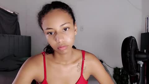 Snapshot of linda_brown_1 chatting on 02/09/26, 01:15 linda brown online show from 02/09/26, 01:15
