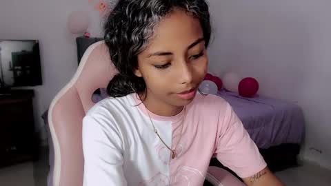 Snapshot of linda_brown_1 chatting on 04/30/26, 11:49 linda brown online show from 04/30/26, 11:49