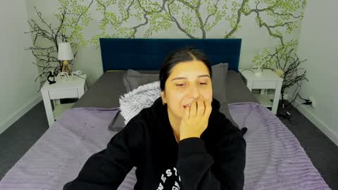 Snapshot of linda_ex chatting on 12/05/24, 02:33 Linda online show from 12/05/24, 02:33