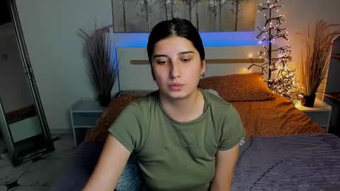 Snapshot of linda_ex chatting on 12/06/24, 10:49 Linda online show from 12/06/24, 10:49