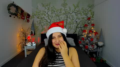 Snapshot of linda_ex chatting on 12/23/24, 11:47 Linda online show from 12/23/24, 11:47