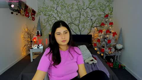 Snapshot of linda_ex chatting on 12/24/24, 12:00 Linda online show from 12/24/24, 12:00