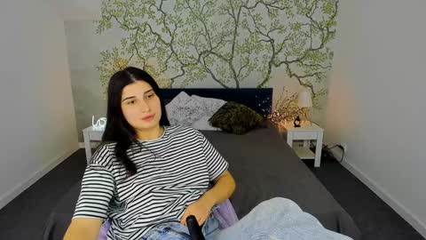 Snapshot of linda_ex chatting on 01/27/25, 11:22 Linda online show from 01/27/25, 11:22