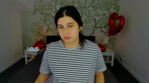 Snapshot of linda_ex chatting on 02/14/25, 10:59 Linda online show from 02/14/25, 10:59