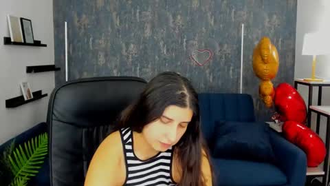 Snapshot of linda_ex chatting on 02/15/25, 11:50 Linda online show from 02/15/25, 11:50