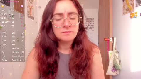 Giggles  online show from 12/01/25, 12:32