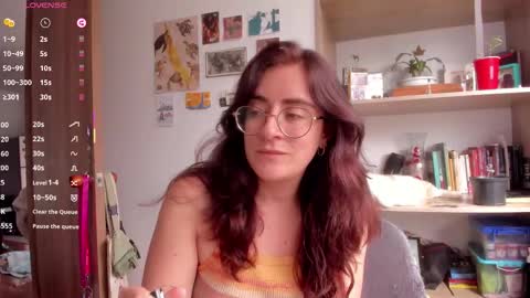 Giggles  online show from 01/09/26, 02:42