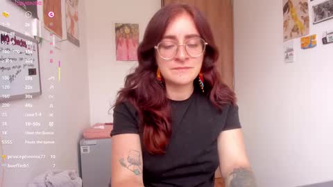 Giggles  online show from 02/05/26, 02:54