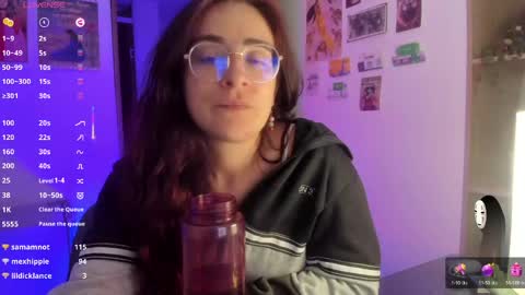 Giggles  online show from 05/29/26, 03:15