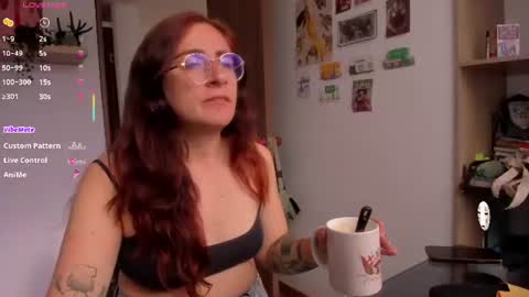 Giggles  online show from 06/17/26, 01:01