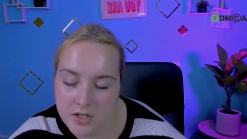 linda_lynx online show from 07/19/26, 08:51