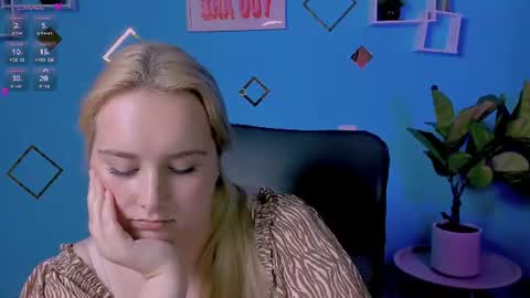 linda_lynx online show from 07/20/26, 10:39