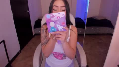 Lindaa maria  online show from 10/09/25, 09:02