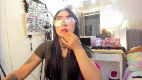 Lindaa maria  online show from 06/14/26, 09:17