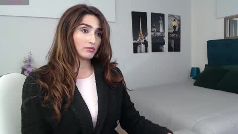 Maria Paula online show from 12/15/25, 12:20