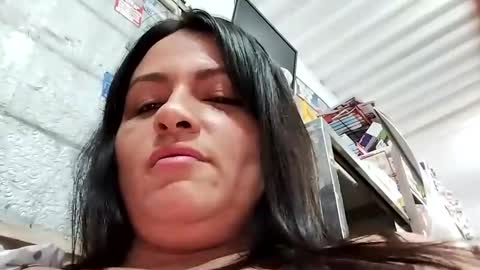 Snapshot of lindaa35 chatting on 03/03/25, 06:15 Linda online show from 03/03/25, 06:15