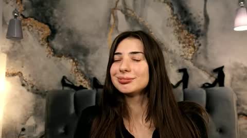 Snapshot of lindablyee chatting on 10/23/25, 06:28 lili online show from 10/23/25, 06:28