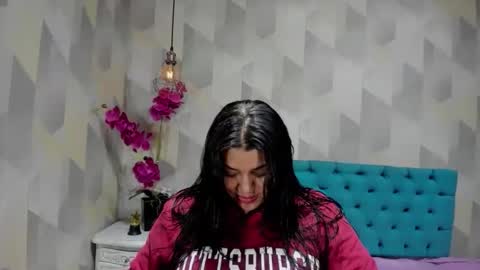    online show from 10/12/25, 01:32