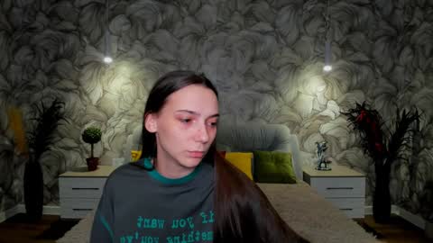 lindabryantt online show from 02/06/25, 02:15