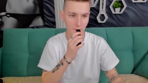 lindabryantt online show from 02/11/25, 01:41