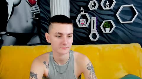 lindabryantt online show from 02/13/25, 02:42