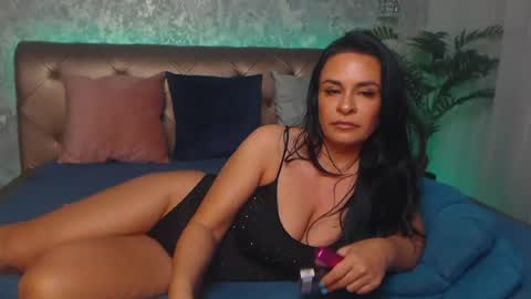 Linda online show from 06/23/26, 01:36