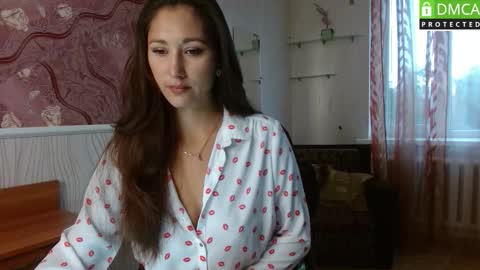 LindaErnestine online show from 10/01/25, 07:14