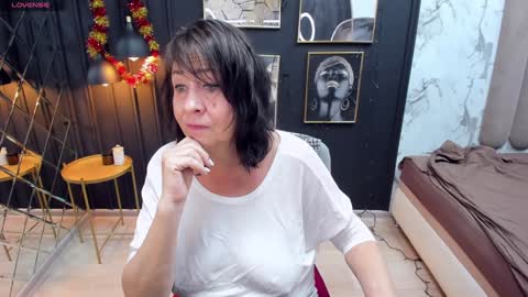 Linda online show from 12/28/24, 08:37
