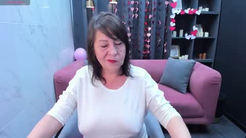 Linda online show from 02/15/25, 12:11