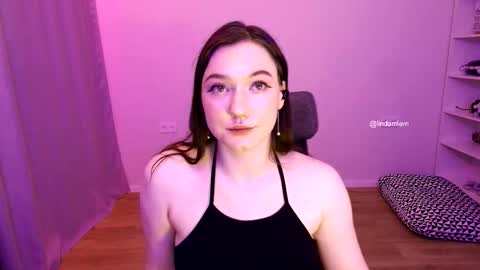 Snapshot of lindamlem chatting on 12/02/25, 05:41 Call me Linda online show from 12/02/25, 05:41