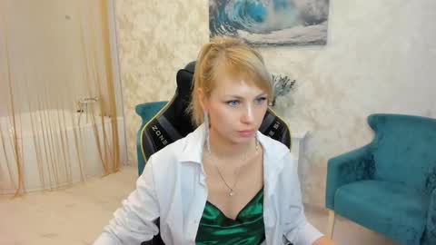 Snapshot of lindasandy chatting on 10/06/25, 06:00 lindasandy online show from 10/06/25, 06:00