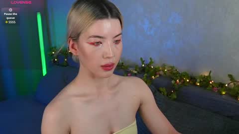 Linda online show from 06/19/26, 04:39