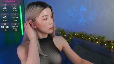 Linda online show from 06/22/26, 05:43