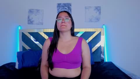 lindavega_ online show from 09/12/25, 03:34