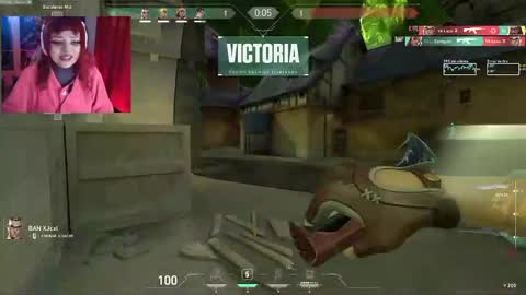 CatalinaANIDEA     online show from 11/21/25, 10:41