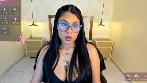 L I N D S A Y  online show from 02/10/25, 07:17
