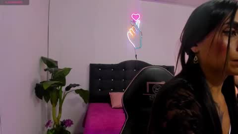 Snapshot of lindsay_tay chatting on 03/22/26, 03:54 Linda online show from 03/22/26, 03:54