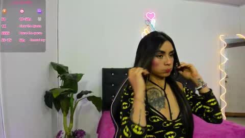 Snapshot of lindsay_tay chatting on 03/23/26, 03:32 Linda online show from 03/23/26, 03:32