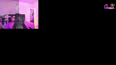 Snapshot of lindsay_tay chatting on 04/16/26, 03:18 Linda online show from 04/16/26, 03:18