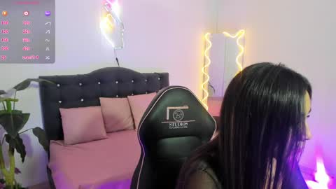 Snapshot of lindsay_tay chatting on 04/19/26, 03:28 Linda online show from 04/19/26, 03:28
