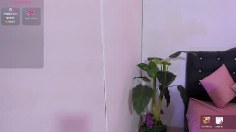 Snapshot of lindsay_tay chatting on 04/20/26, 03:20 Linda online show from 04/20/26, 03:20